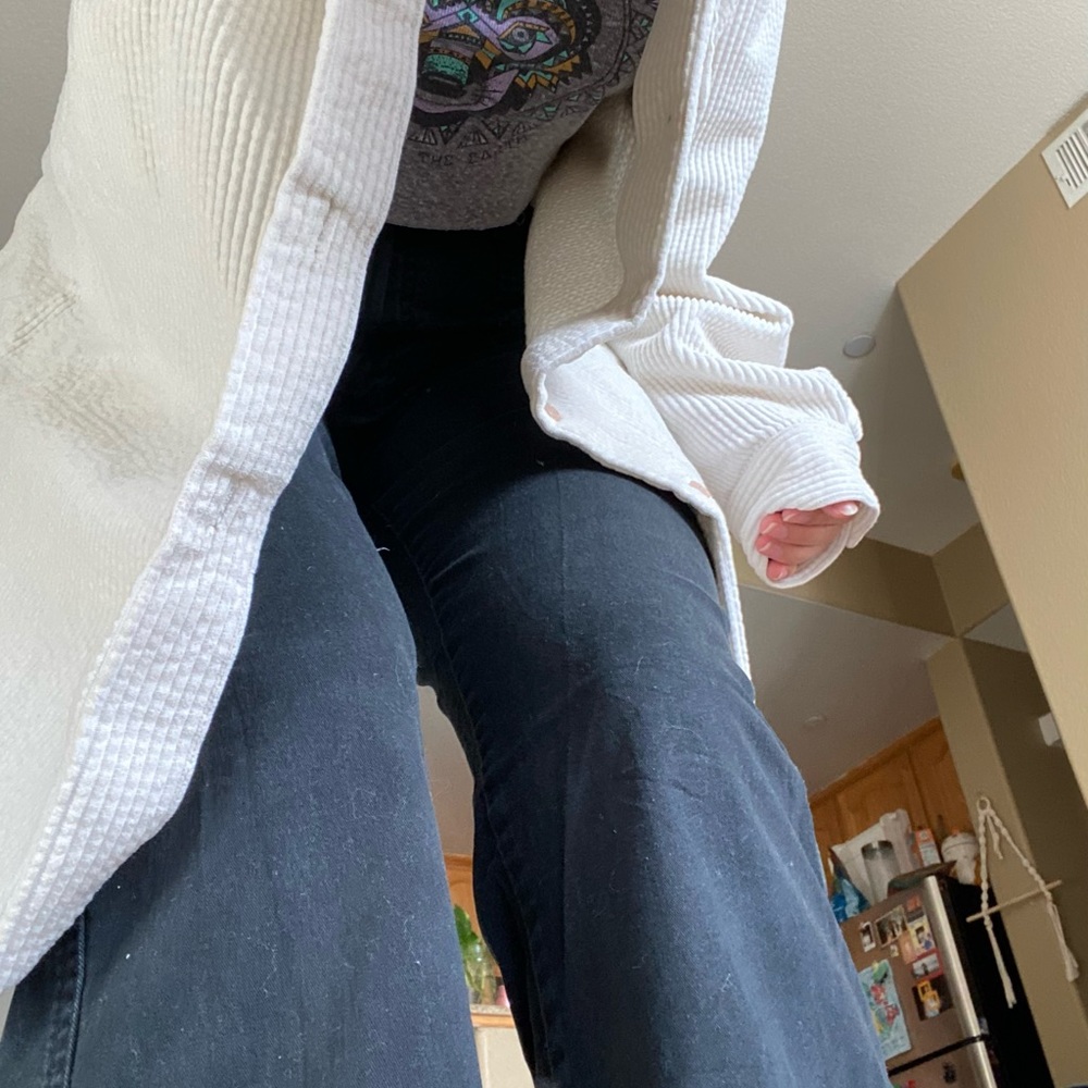 Black Cargo Capri - image 7